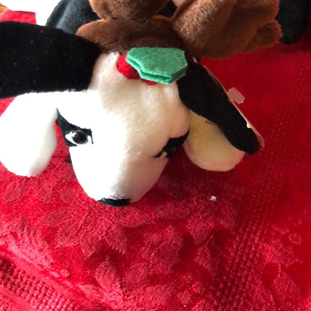Big dogs small stuffed Christmas toys - Picture 2 of 6